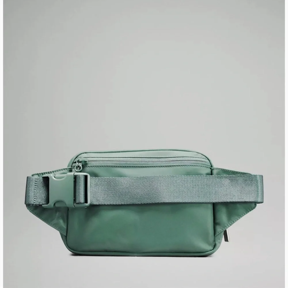 NWT Lululemon Everywhere Belt Bag LARGE Tidewater Teal New - Picture 6 of 11